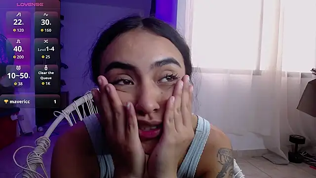 Leslie_Bussh_'s Live XXX Chat