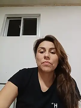 vanessa-titisM Adlı Modelin Canlı Sohbet Odası