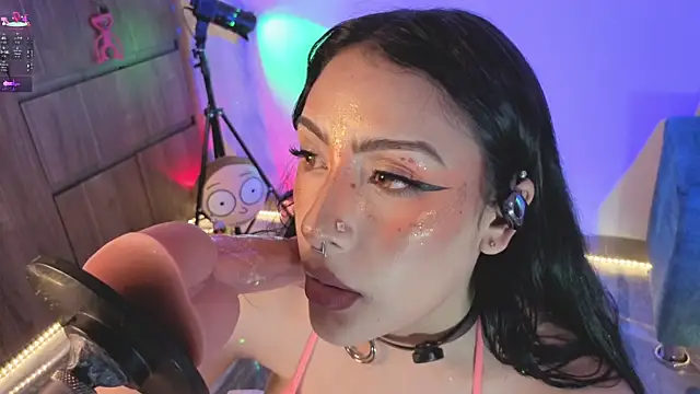 ashlynnlowe_のウェブカメラショー