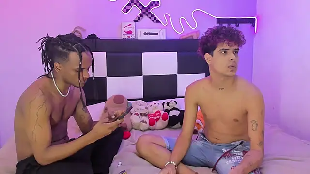 Lucky_boys__X Webcam-Show