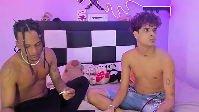 Lucky_boys__X Show Webcam