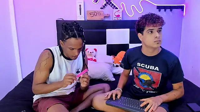 Lucky_boys__X Adlı Modelin Web Kamerası Şovu