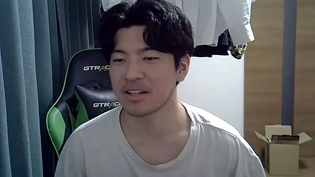 aokunvvv 在線直播表演