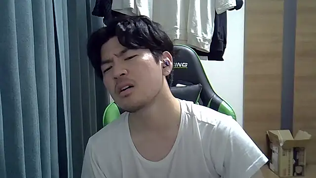 aokunvvv webcam show