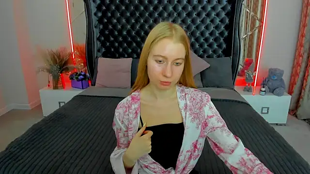 Alina_Blonde's Webcam Show