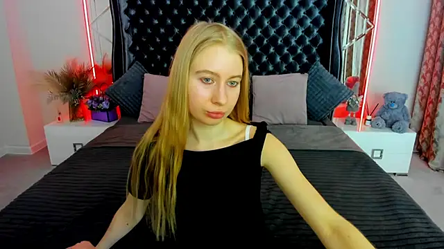 Alina_Blonde: вебкам-шоу