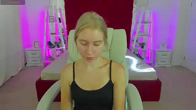 Show de Alina_Blonde na webcam