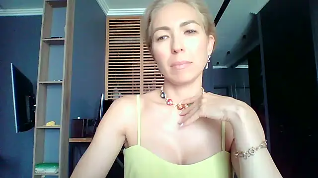 Ivvona's Webcam Show