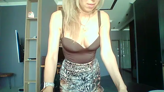 Ivvona Show in webcam