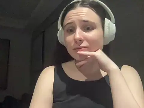 Olyshaa live XXX chat