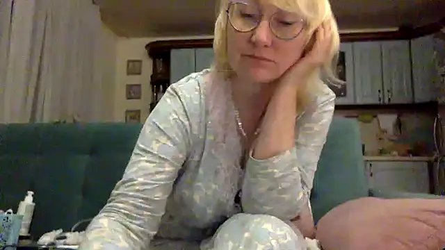 Zeyona élő XXX-chatje