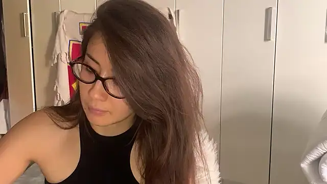 Kivoora live XXX chat