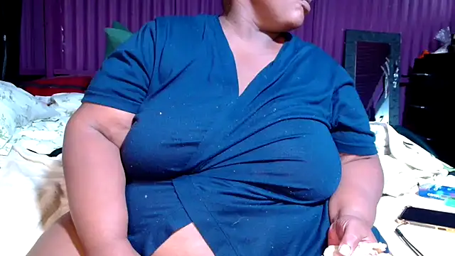 Bustyboobs02xx Live XXX-chat