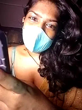 Show modela Tamil_Kavitha na web-kameri