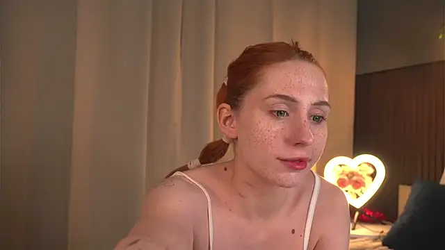 pinkmangokiss' Webcam Show