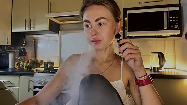 Marta_KellyのライブXXXチャット