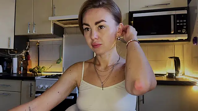 Marta_Kellyのウェブカメラショー
