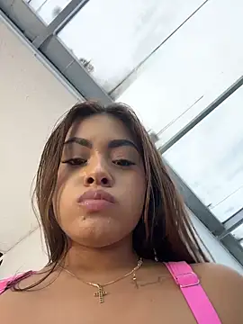 MayaMoanXXX's Webcam Show