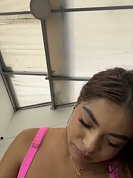 MayaMoanXXX's Webcam Show