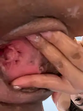 MayaMoanXXX's Webcam Show