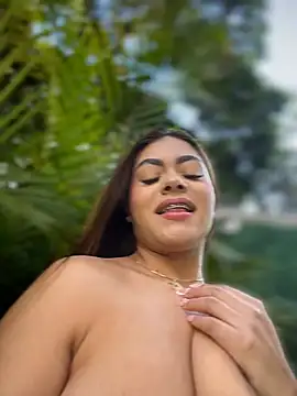 MayaMoanXXX's Webcam Show