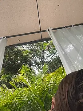 Show modela MayaMoanXXX na web-kameri