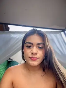 MayaMoanXXX: онлайн-чат