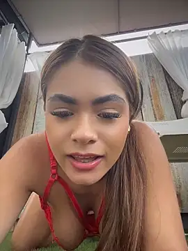 MayaMoanXXX's Webcam Show