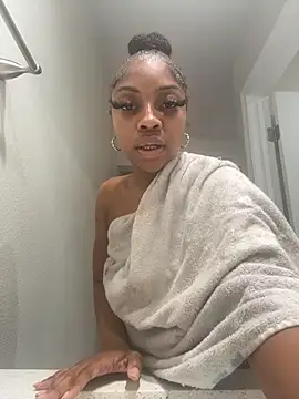 Cocochanel4567 Show in webcam