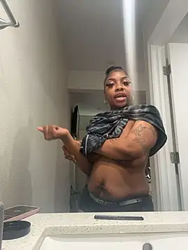 Cocochanel4567's Live XXX Chat