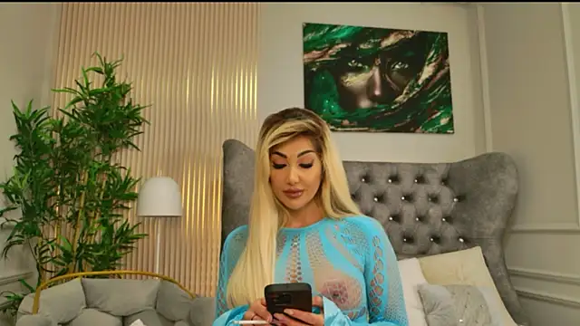 MeganXDesire Live XXX-Chat