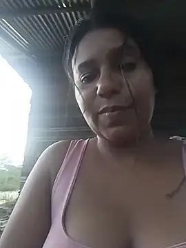 hotblack-2 Show in webcam