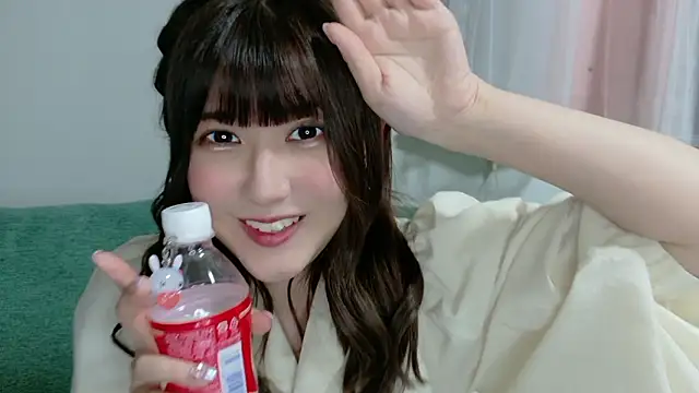 Show modela Nagi_oO na web-kameri