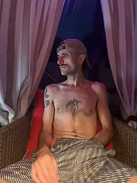 HarmoniousPhantasm3's Webcam Show
