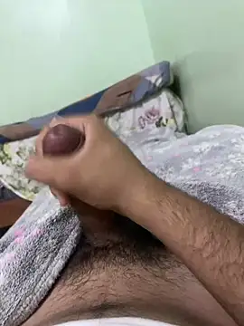 ali__ali210's Webcam Show