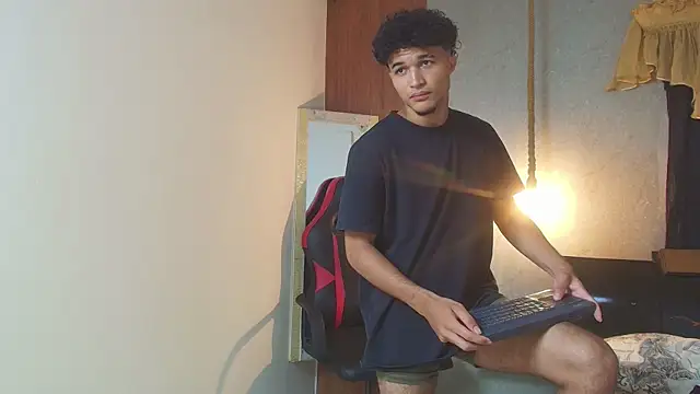 fire_drako_ Show in webcam