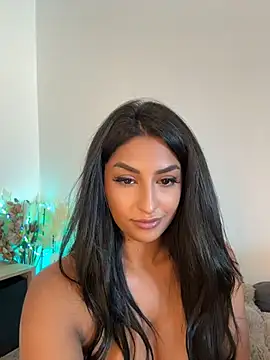 Mia_spicyy Webcam-Show