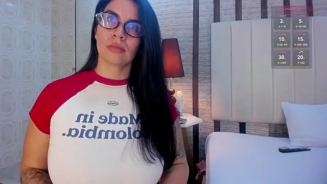 Chat XXX en directo de Hannah_Cross