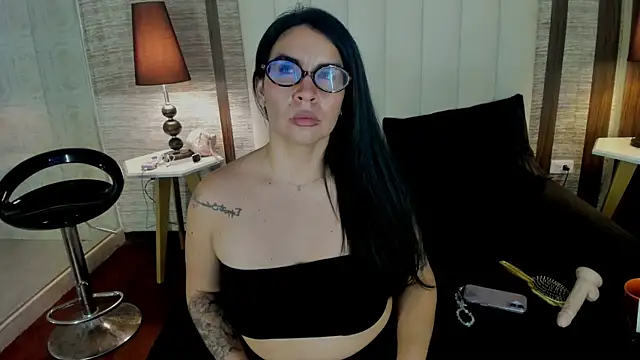Hannah_Cross Live XXX-Chat