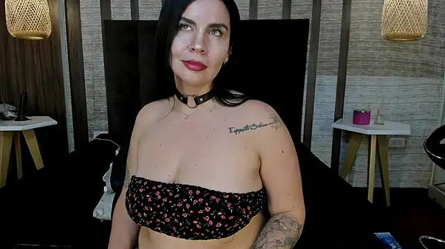 Živý XXX chat Hannah_Cross