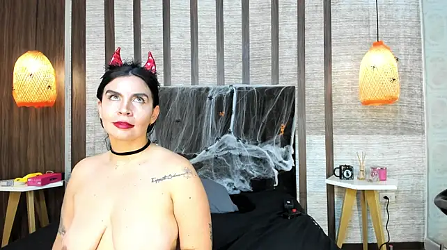 Hannah_Cross Adlı Modelin Web Kamerası Şovu