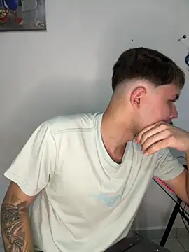 Show de newdelight na webcam