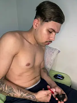 Show de newdelight na webcam