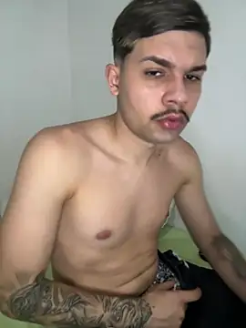 Show de newdelight na webcam