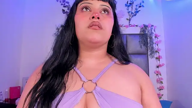 abbiecollins_js Live XXX-chat