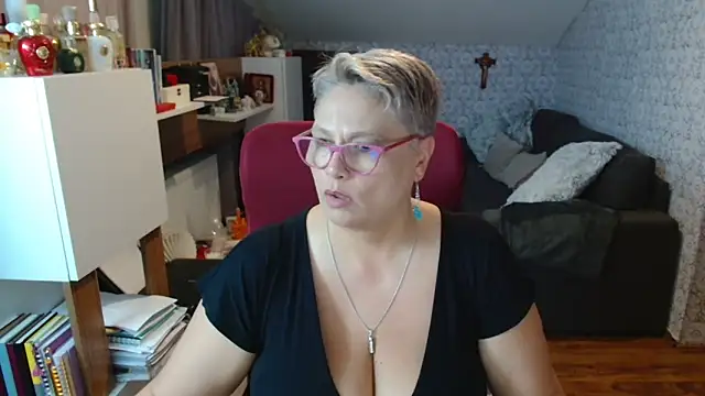 Онлайн чат XXX bigtits4you