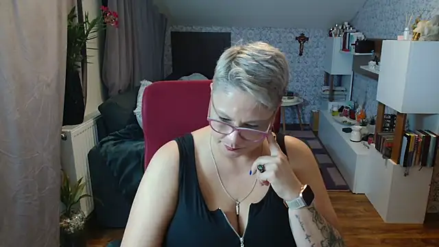 Chat +18 de bigtits4you ao vivo