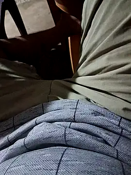 UnhopedDear Show in webcam