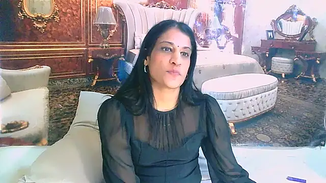 Chat +18 de IndianSexcSmyle ao vivo