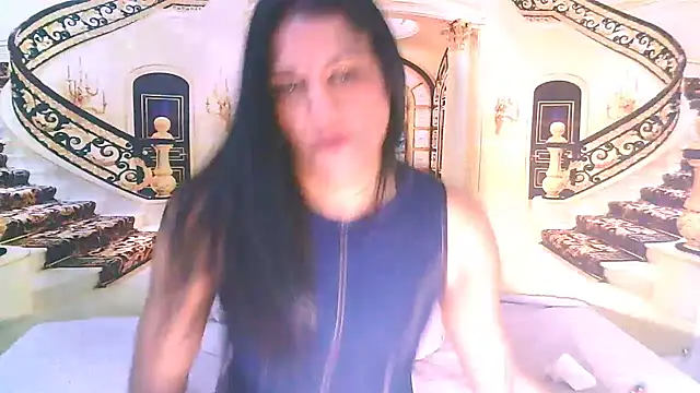 IndianSexcSmyle's Live XXX Chat